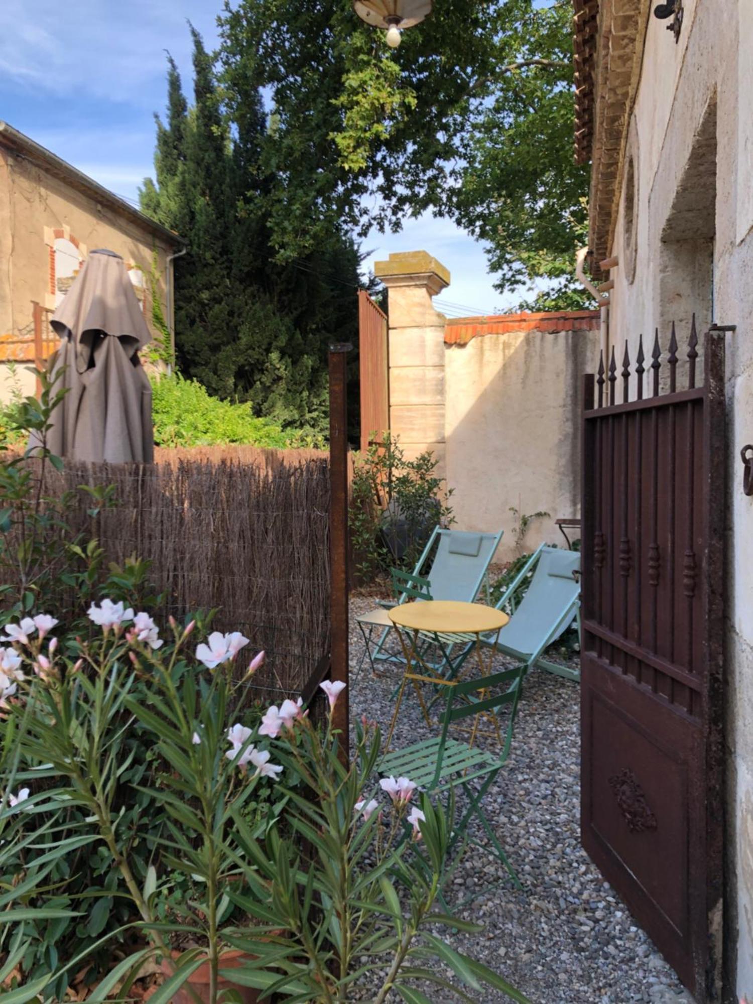 Gîte Superbe L'Ecurie XIXème Sallèles-dʼAude Esterno foto